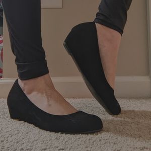 Cityclassified comfort size 7 wedges in black